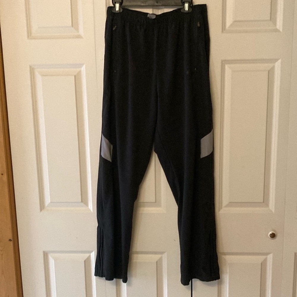 Reebok men’s joggers black large athletic casual wear running biking outdoors